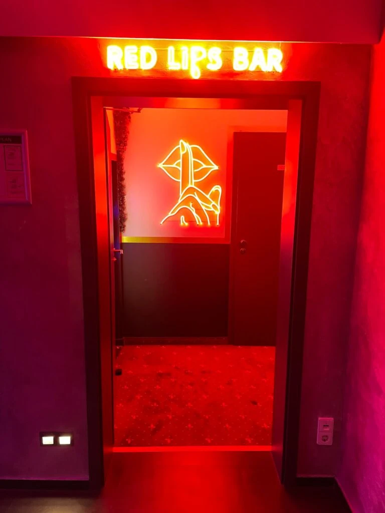 Eingang Bar-Lounge